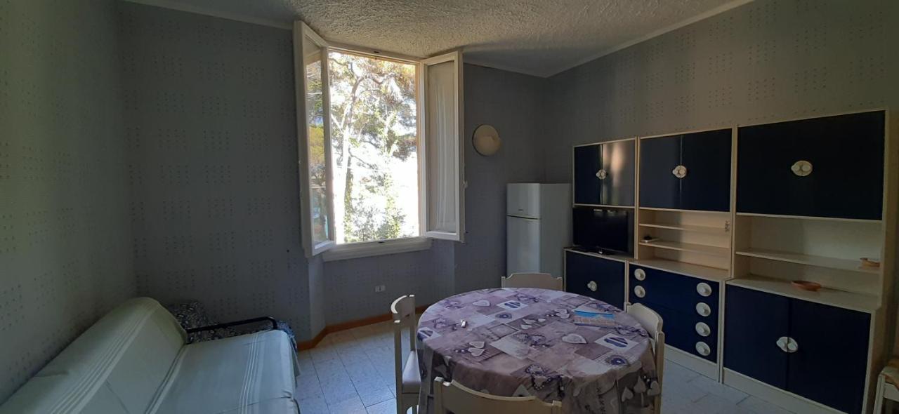 Villa Violetta Castiglioncello Exteriör bild